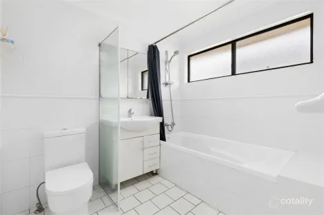 Property photo of 4 Boz Place Ambarvale NSW 2560