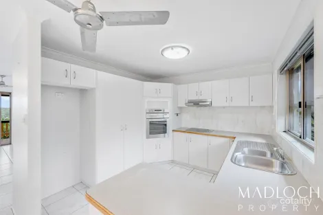 Property photo of 14 Cypress Close Kin Kora QLD 4680