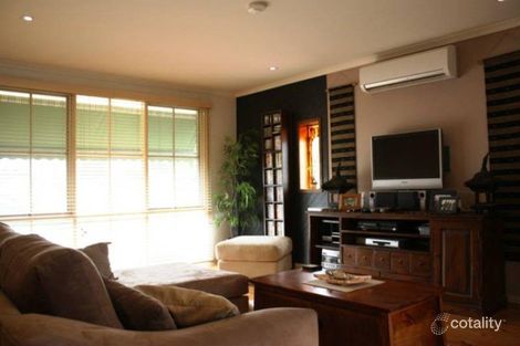 Property photo of 4 Lawes Place Macgregor ACT 2615