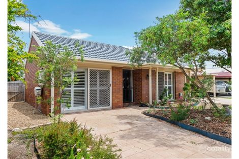 Property photo of 4 Pepperina Place Fitzgibbon QLD 4018