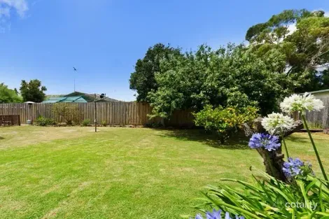 8 Cernan Ct, Whittington, VIC 3219