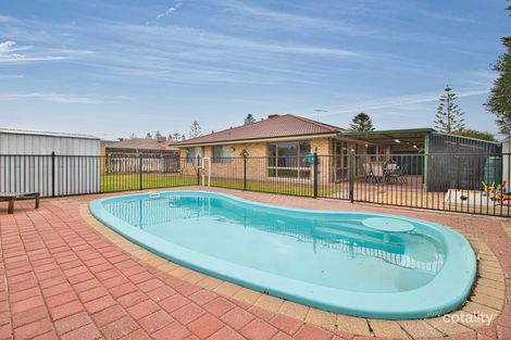 Property photo of 21 Grand Ocean Boulevard Port Kennedy WA 6172