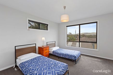 Property photo of 2/13 Great Ocean Road Marengo VIC 3233