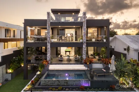 163 Campbell St, Bundall, QLD 4217