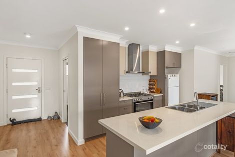 Property photo of 3/2 Candlebark Place Harkness VIC 3337