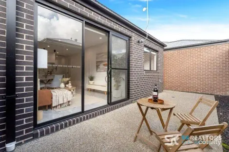 Property photo of 24 Eremaea Road Craigieburn VIC 3064