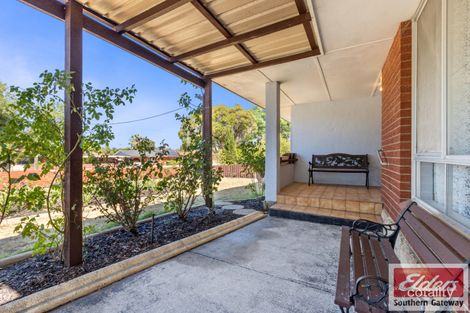 Property photo of 17 Adamson Road Parmelia WA 6167