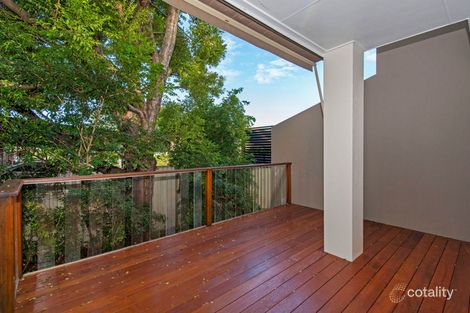 Property photo of 1/28 Milton Avenue Paradise Point QLD 4216