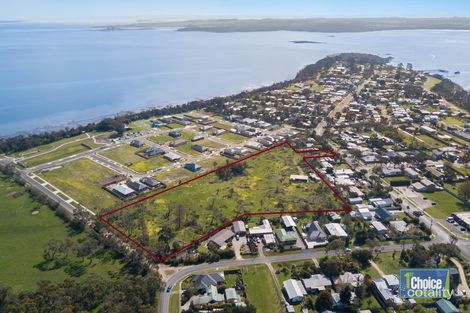 Property photo of 28 Seabliss Crescent Corinella VIC 3984