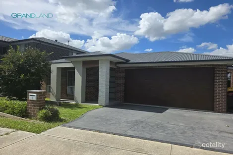 8 Nivelle Rd, Edmondson Park, NSW 2174