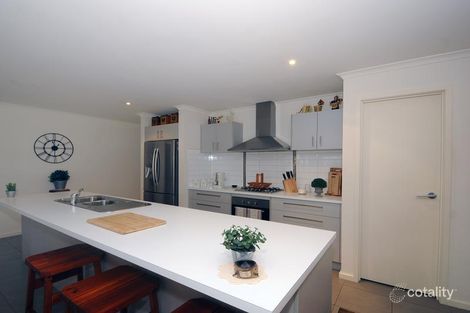 Property photo of 19 Sanoma Drive Skye VIC 3977