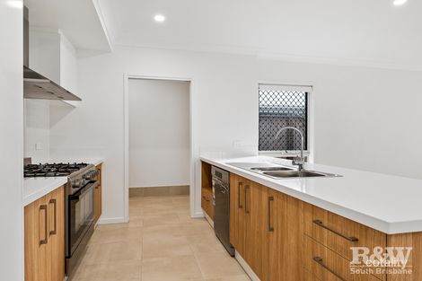 Property photo of 38 Maldon Street Pallara QLD 4110