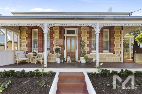 11 Wesley St, South Fremantle, WA 6162