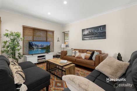 Property photo of 53 Jerilderie Drive Berwick VIC 3806