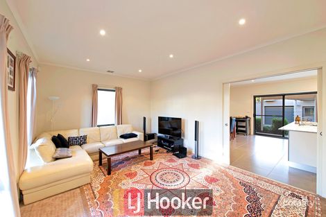 Property photo of 8 Devlin Street Gungahlin ACT 2912