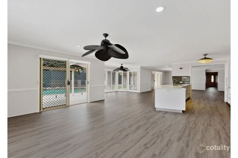 Property photo of 16 Hamersley Place Parkinson QLD 4115