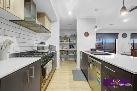 Property photo of 35 Becontree Crescent Strathtulloh VIC 3338