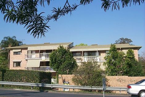 Property photo of 8/150 Clarence Road Indooroopilly QLD 4068