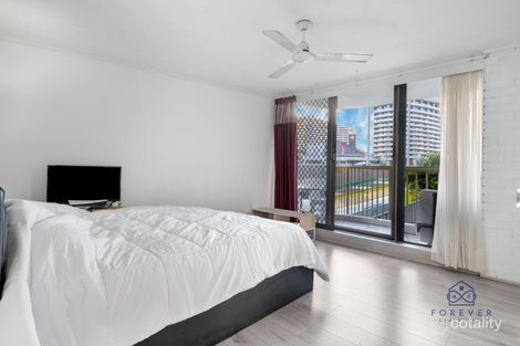 Property photo of 101/40 Surf Parade Broadbeach QLD 4218