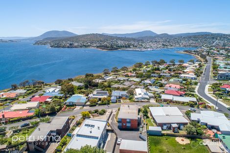 Property photo of 2/5 Chatsworth Street Rose Bay TAS 7015