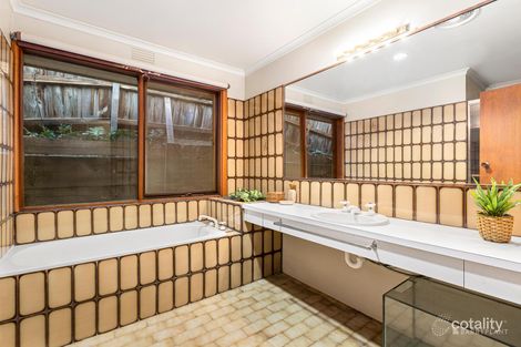 Property photo of 10 Paltara Court Eltham VIC 3095