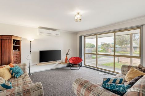 Property photo of 33 Curtis Avenue Watsonia VIC 3087