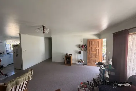 Property photo of 9 Wallace Court Glen Aplin QLD 4381