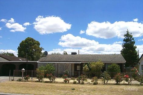 7 Waratah Dr, Camillo, WA 6111