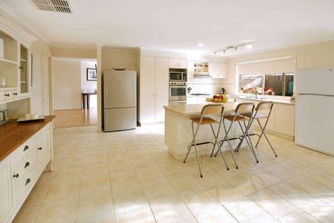 Property photo of 19 Timele Drive Hillside VIC 3037