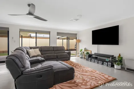 Property photo of 8 Sharp Road Somerville WA 6430