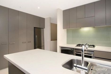 311/55 Queens Rd, Melbourne, VIC 3004