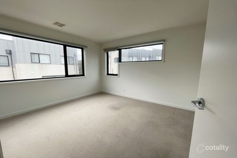 Property photo of 5 Makybe Walk Doncaster VIC 3108