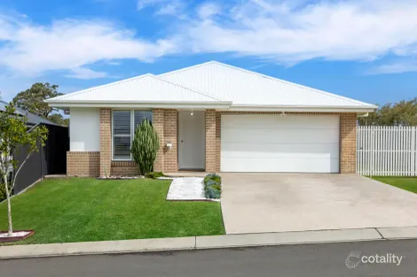 4 CATALINA PL, BADAGARANG, NSW 2540