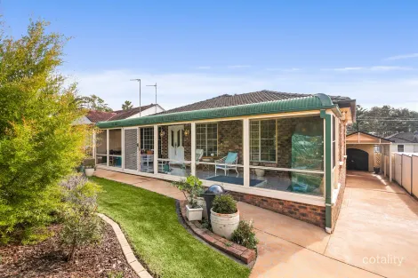 Property photo of 18 Roycroft Avenue Mount Warrigal NSW 2528