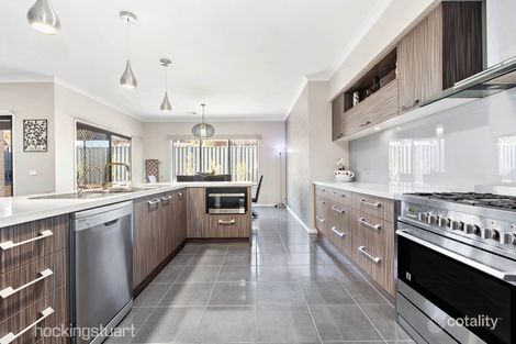 Property photo of 19 Dalrymple Boulevard Manor Lakes VIC 3024