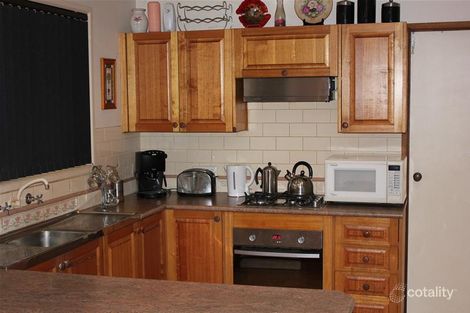 Property photo of 2 Albany Court Endeavour Hills VIC 3802