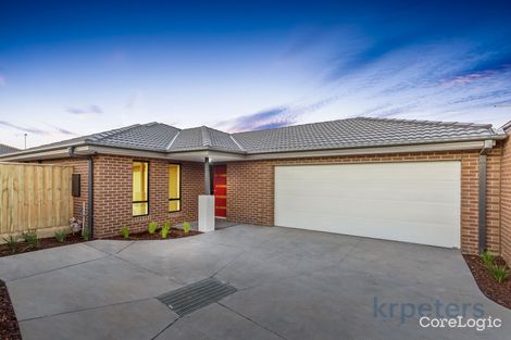 Property photo of 2/35 Elwood Avenue Pakenham VIC 3810