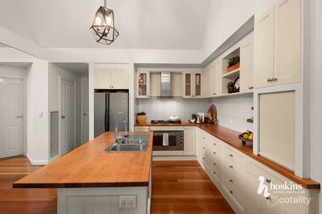 Property photo of 10 Hexham Street Warranwood VIC 3134