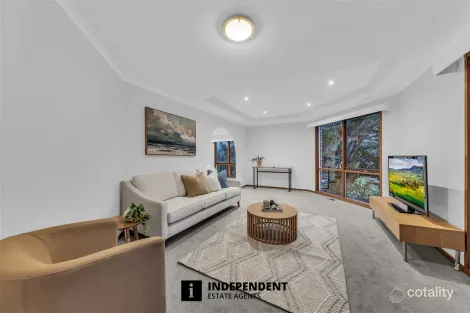 Property photo of 4 Olinda Place Frankston VIC 3199