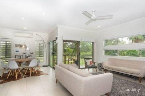 Property photo of 16 Careel Close Helensvale QLD 4212