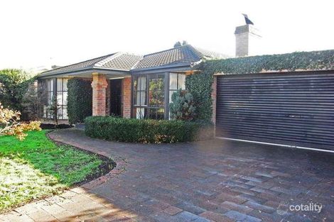 22 Allwyn Cres, Mill Park, VIC 3082