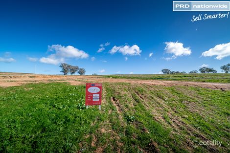 Property photo of 4 Astley Close Lloyd NSW 2650