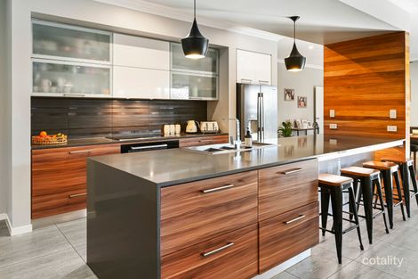 Property photo of 23 Brimblecombe Drive Middle Ridge QLD 4350