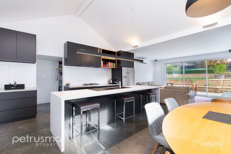 Property photo of 11 Fitzroy Place Sandy Bay TAS 7005