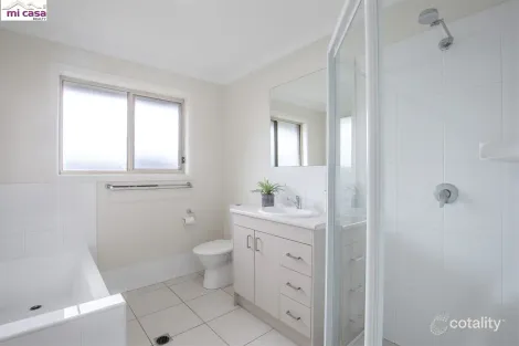 Property photo of 66 Hanover Drive Pimpama QLD 4209