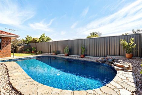 2 Gangara Ct, Warradale, SA 5046
