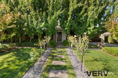Property photo of 2 Coral Place Campbell ACT 2612
