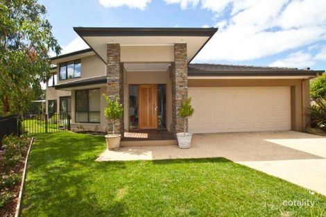 Property photo of 9 Mawson Walk Sandhurst VIC 3977