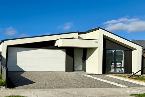 18 Mound Ave, Donnybrook, VIC 3064