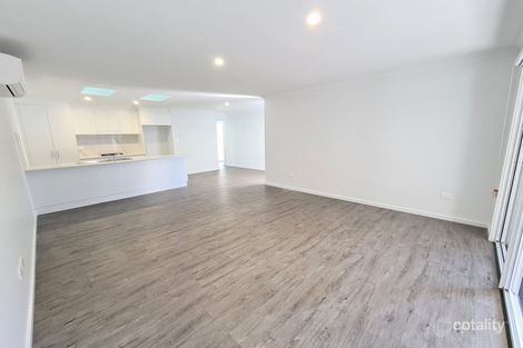 Property photo of 2 Wells Avenue Thrumster NSW 2444